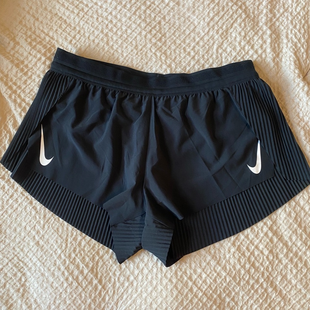Nike Women’s Aeroswift Shorts Medium
